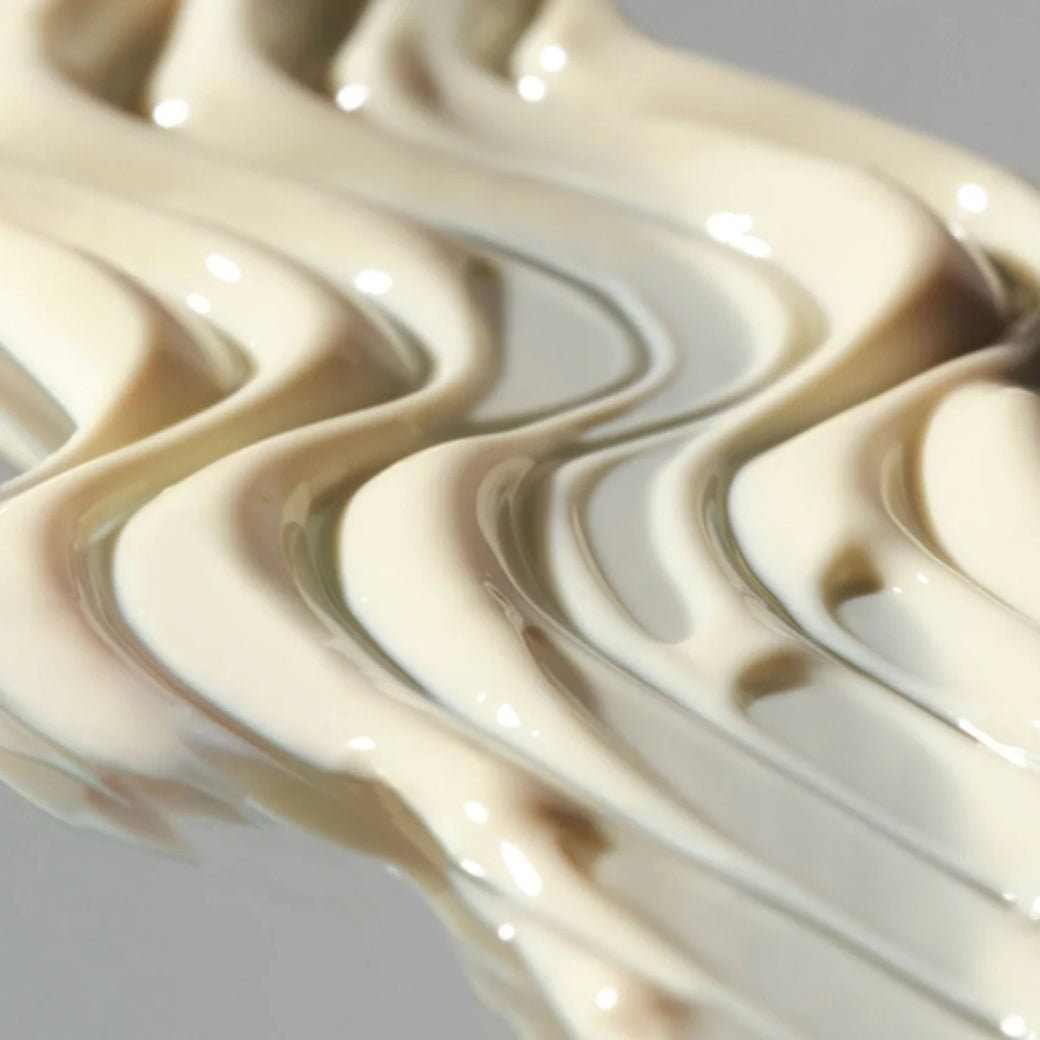 ダーマロジカ バイオルミンC ヒートAGE サンプロテクター SPF50 ー テクスチャー | 日焼け止め　